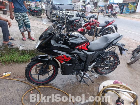 Suzuki Gixxer SF
